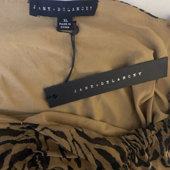 NWT Jane + Delancey Top Women's Size XL Ruched Academic Stretch Safari Print - Picture 5 of 9